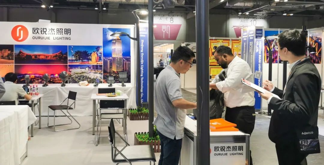 1698648088524349.jpg 1698648088524349.jpg