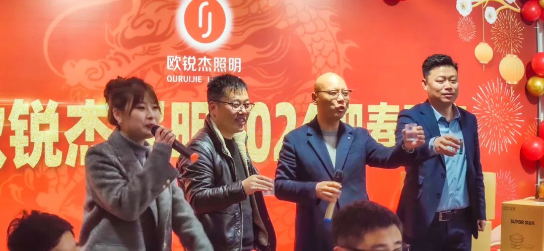 1706772737304144.jpg 1706772737304144.jpg