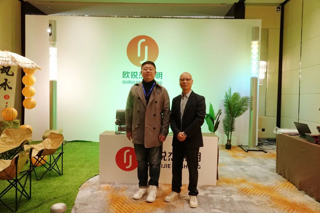 1743053670195919.jpg 1743053670195919.jpg